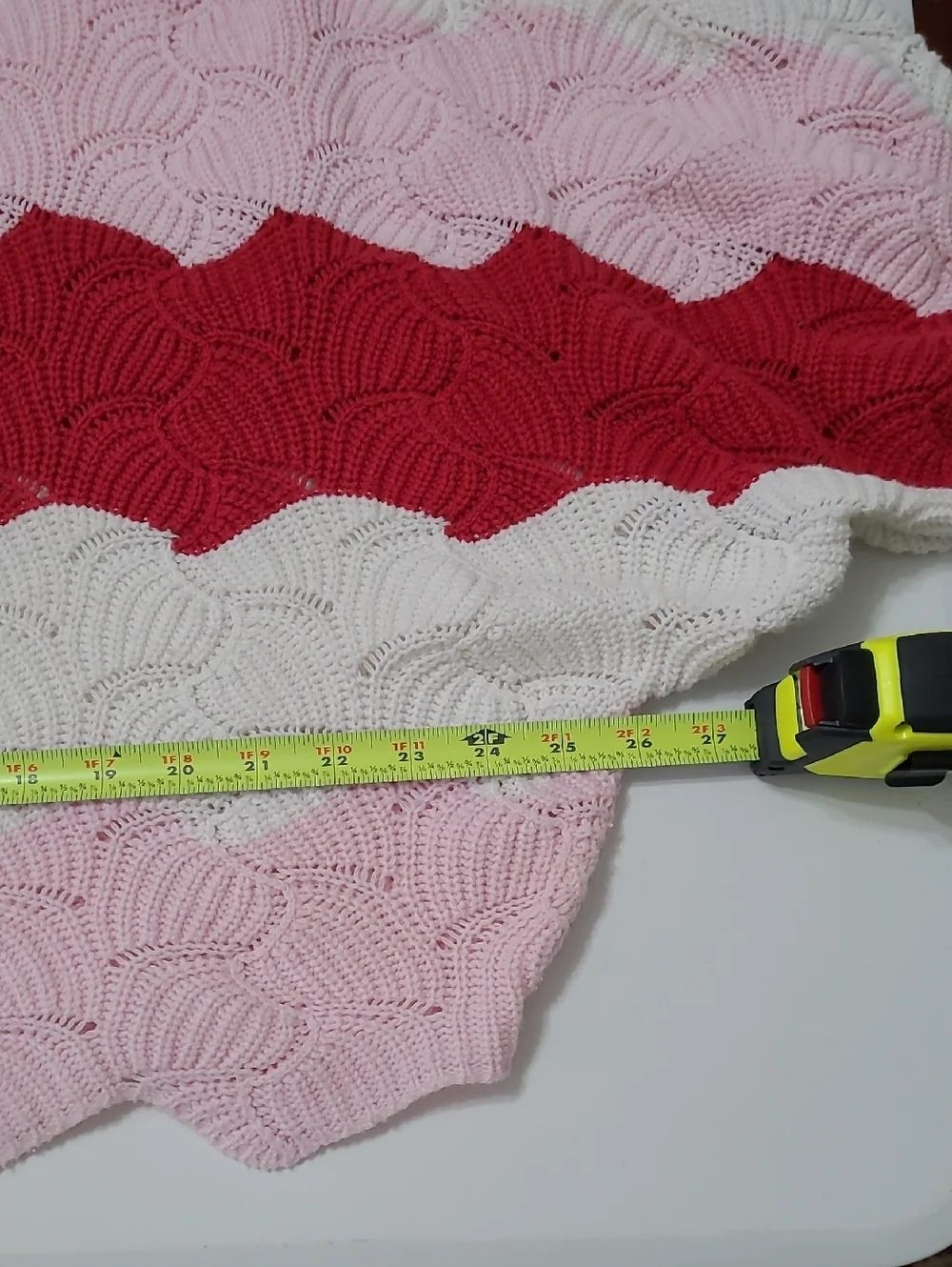 ANDREE BY UNIT White, Pink & Red Colorblock Striped Knit Oversized Sweater (M)